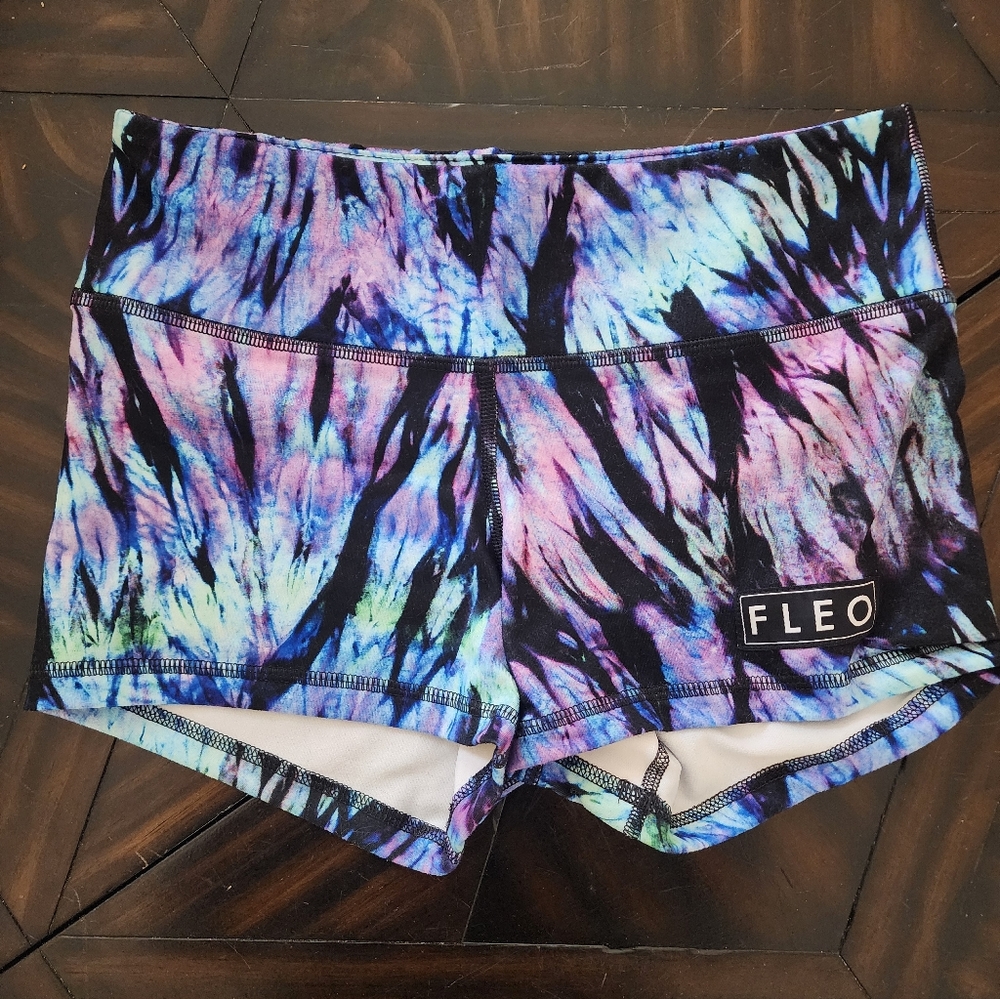 Fleo Shorts